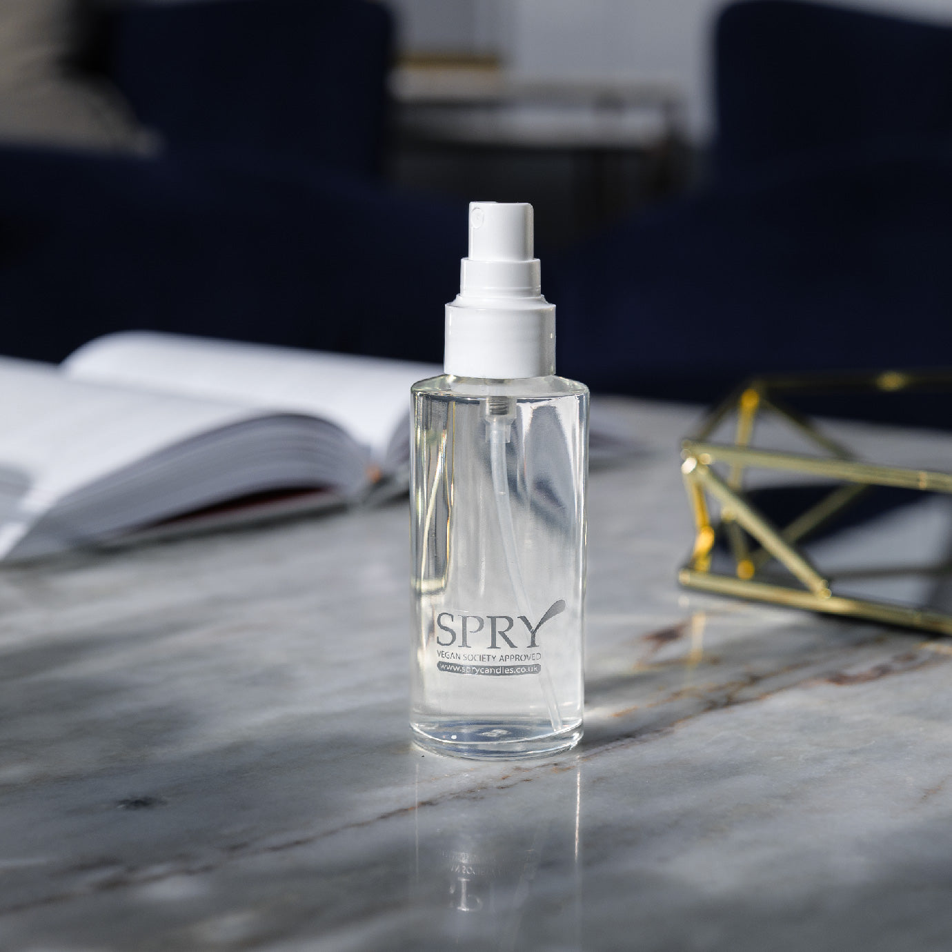 Spry Shade of Noir Home Fragrance