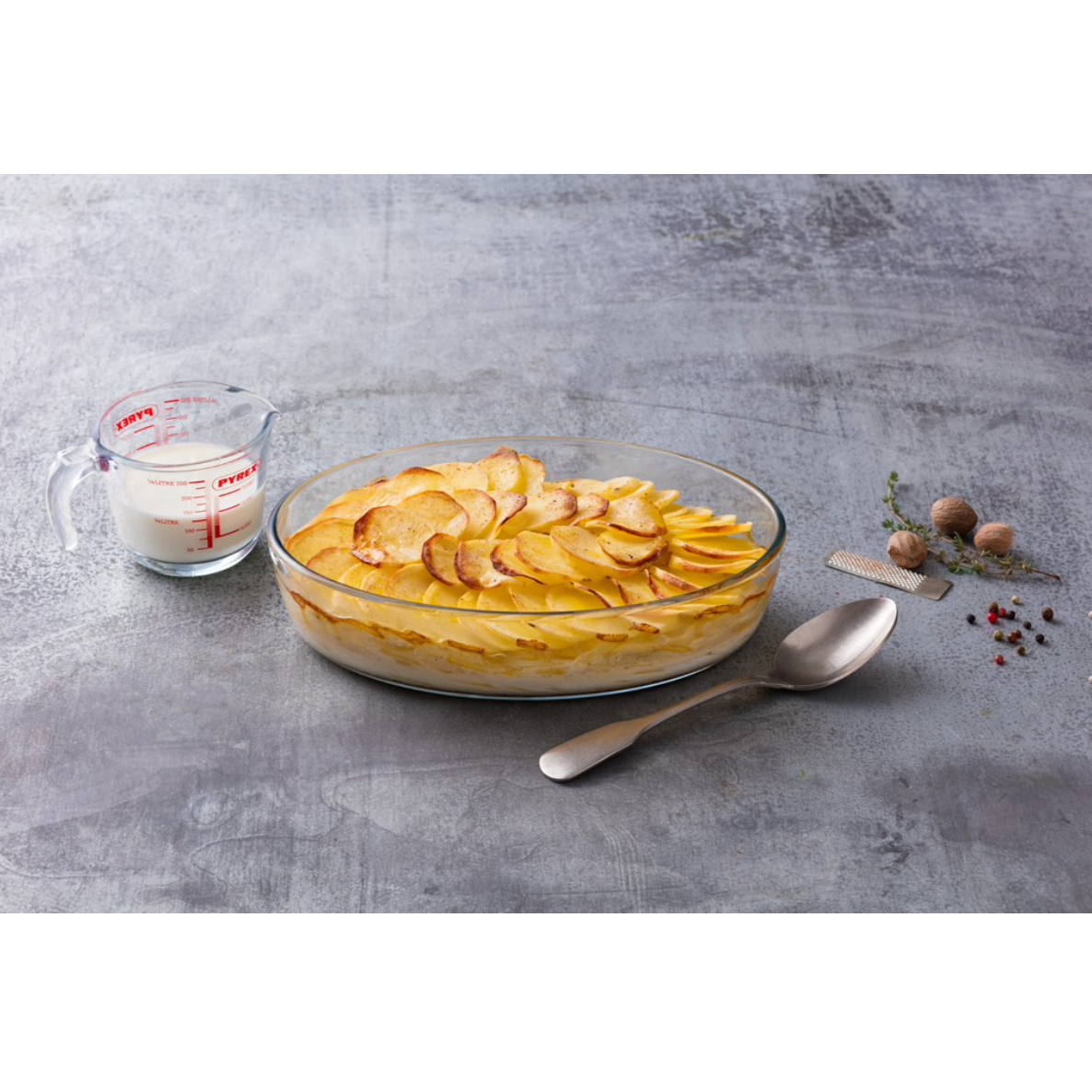 Pyrex Oval Pie Dish