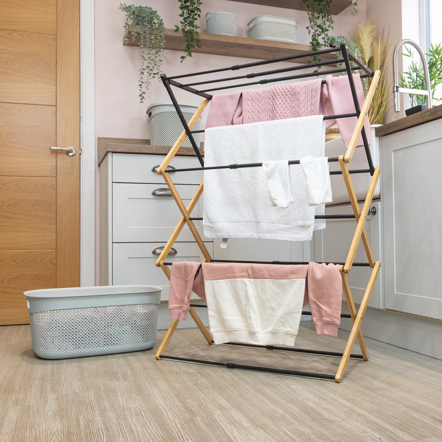 Bamboo Extendable 3 Tier Concertina Clothes Airer, Brown