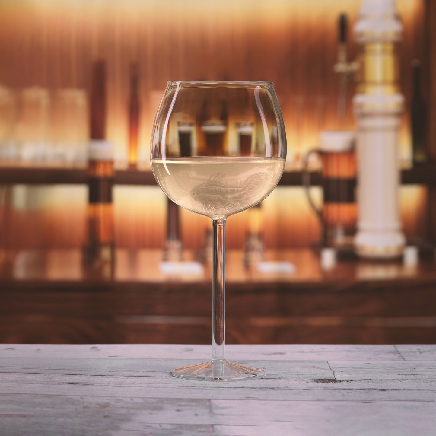 Bar Bespoke Goldfish Wine Glass