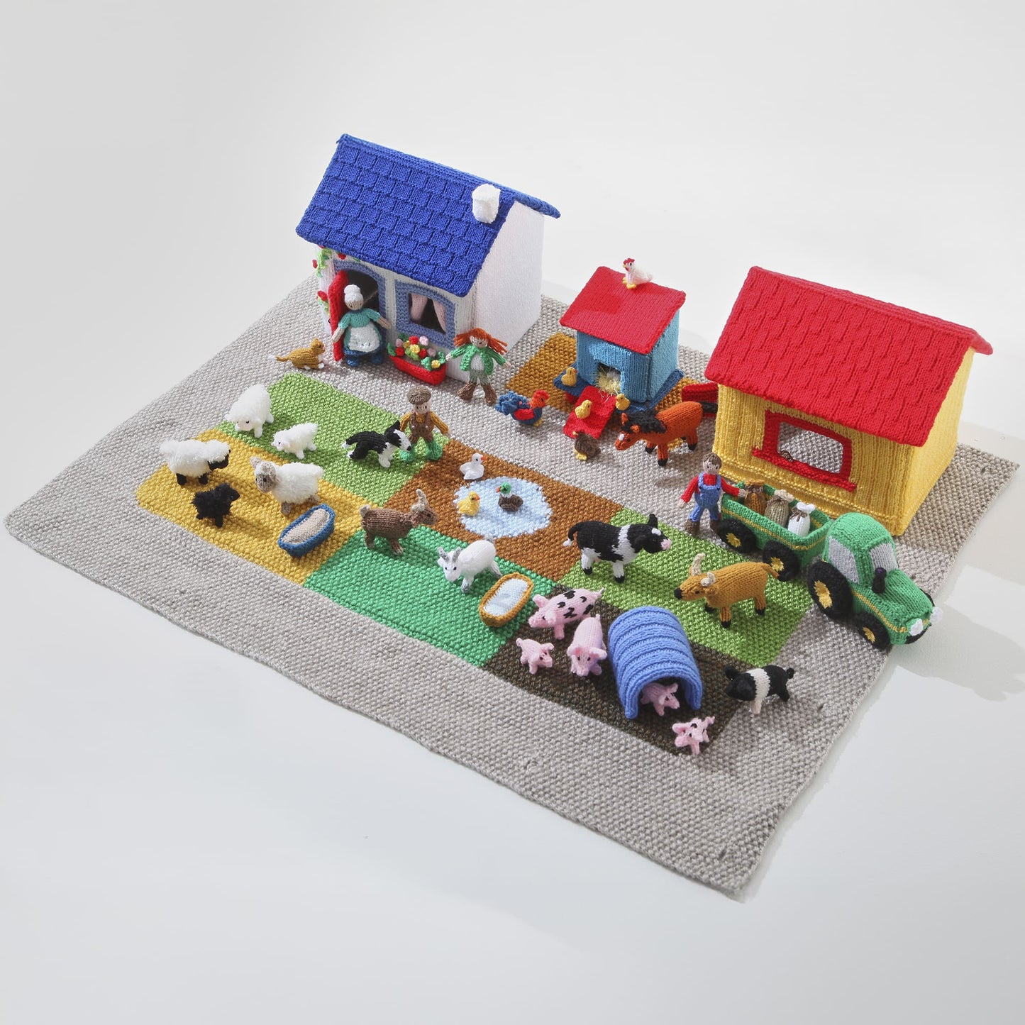 Foldaway Farmyard Friends – Book 1