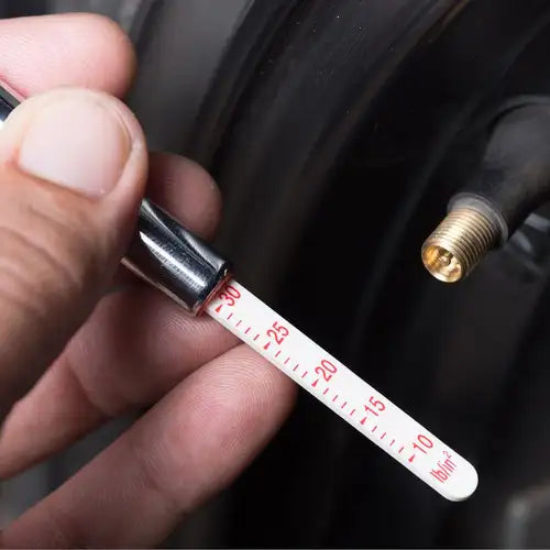 Dekton Tyre Pressure and Depth Gauges