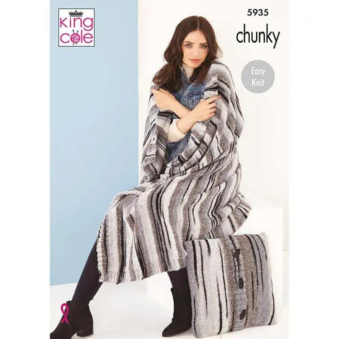 Blanket And Cushions Knitted in Safari Chunky