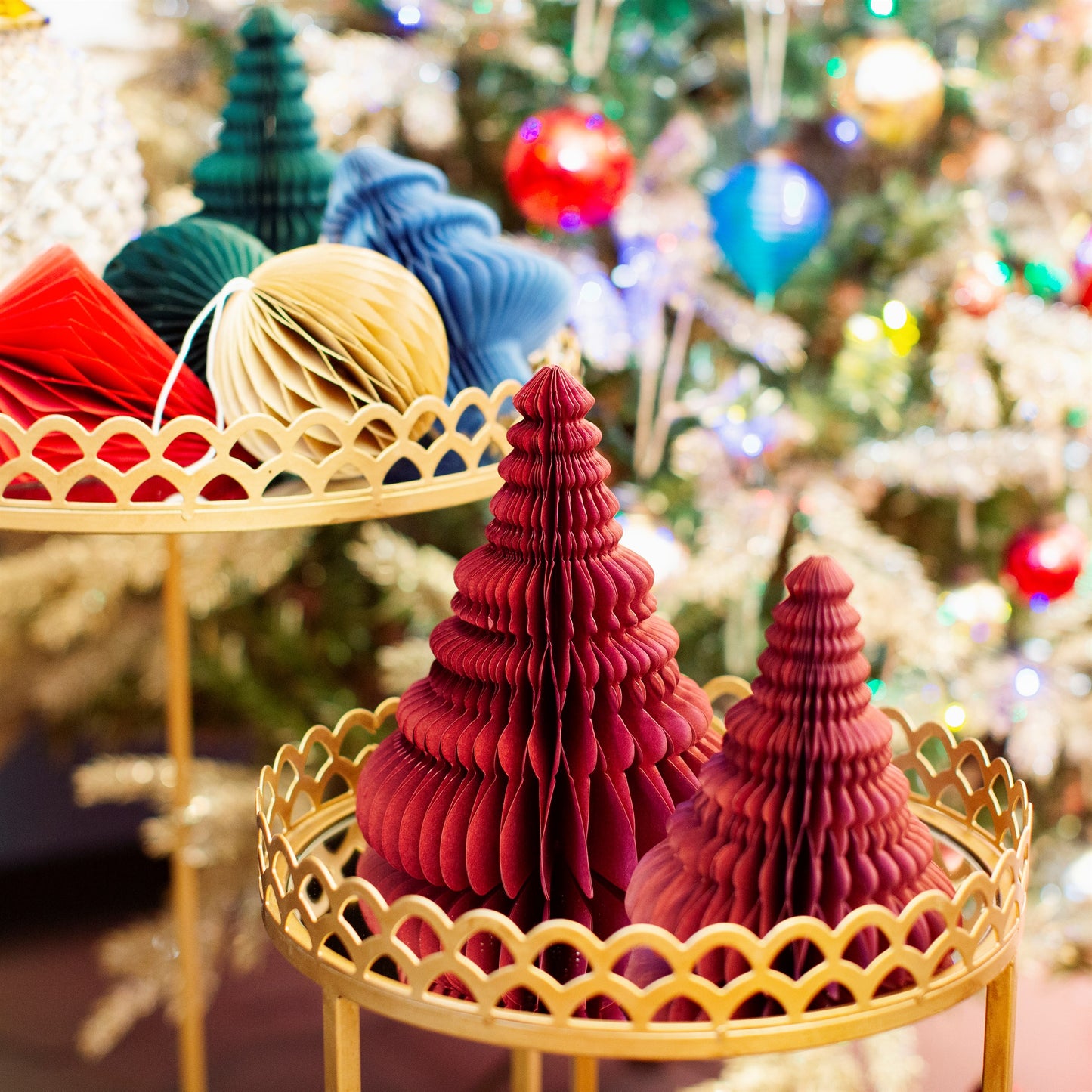 Crimson Honeycomb Tree Standing Decoration